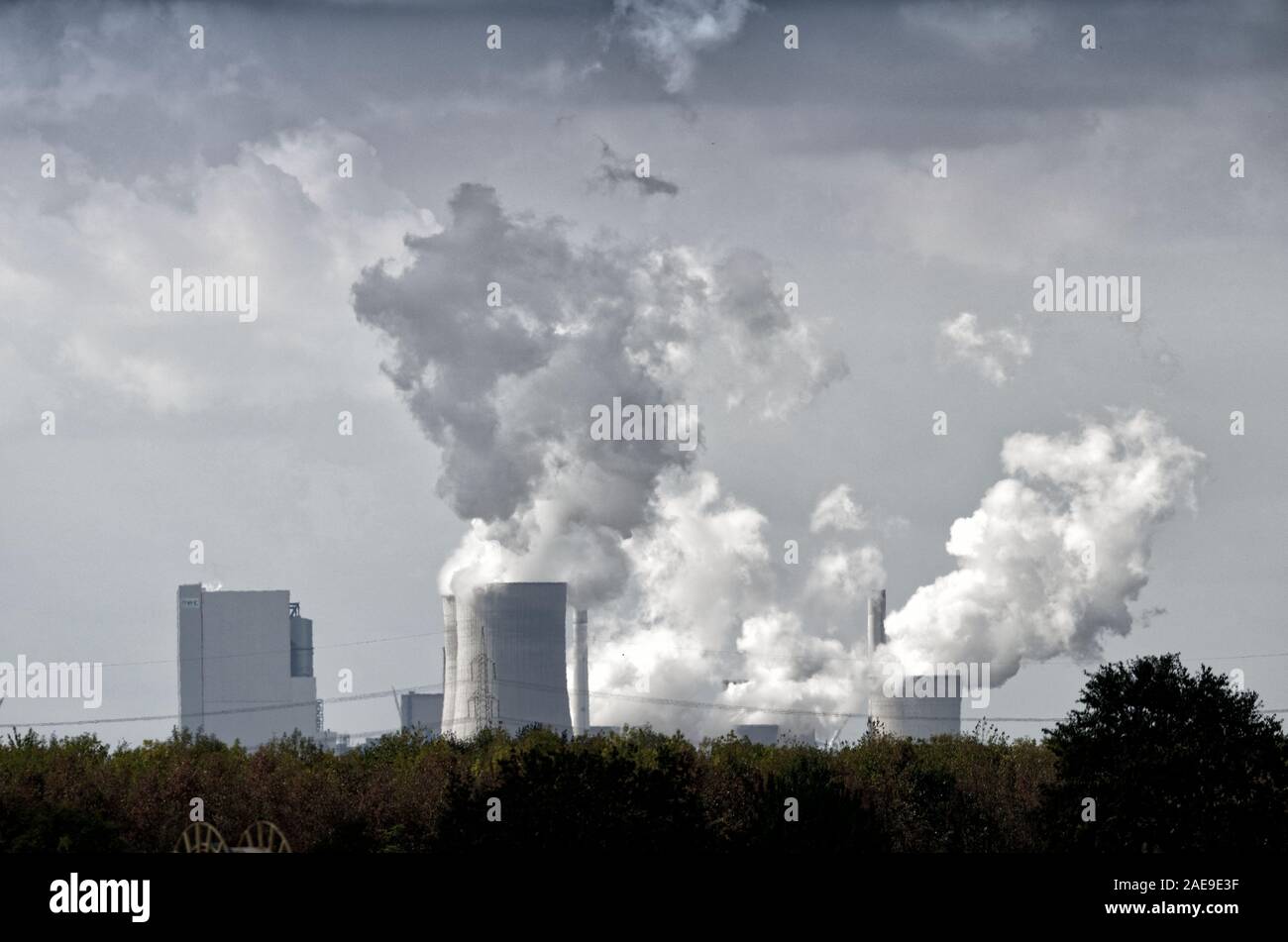 a coal-fired power plant in germany emits large quantities of steam Stock Photo