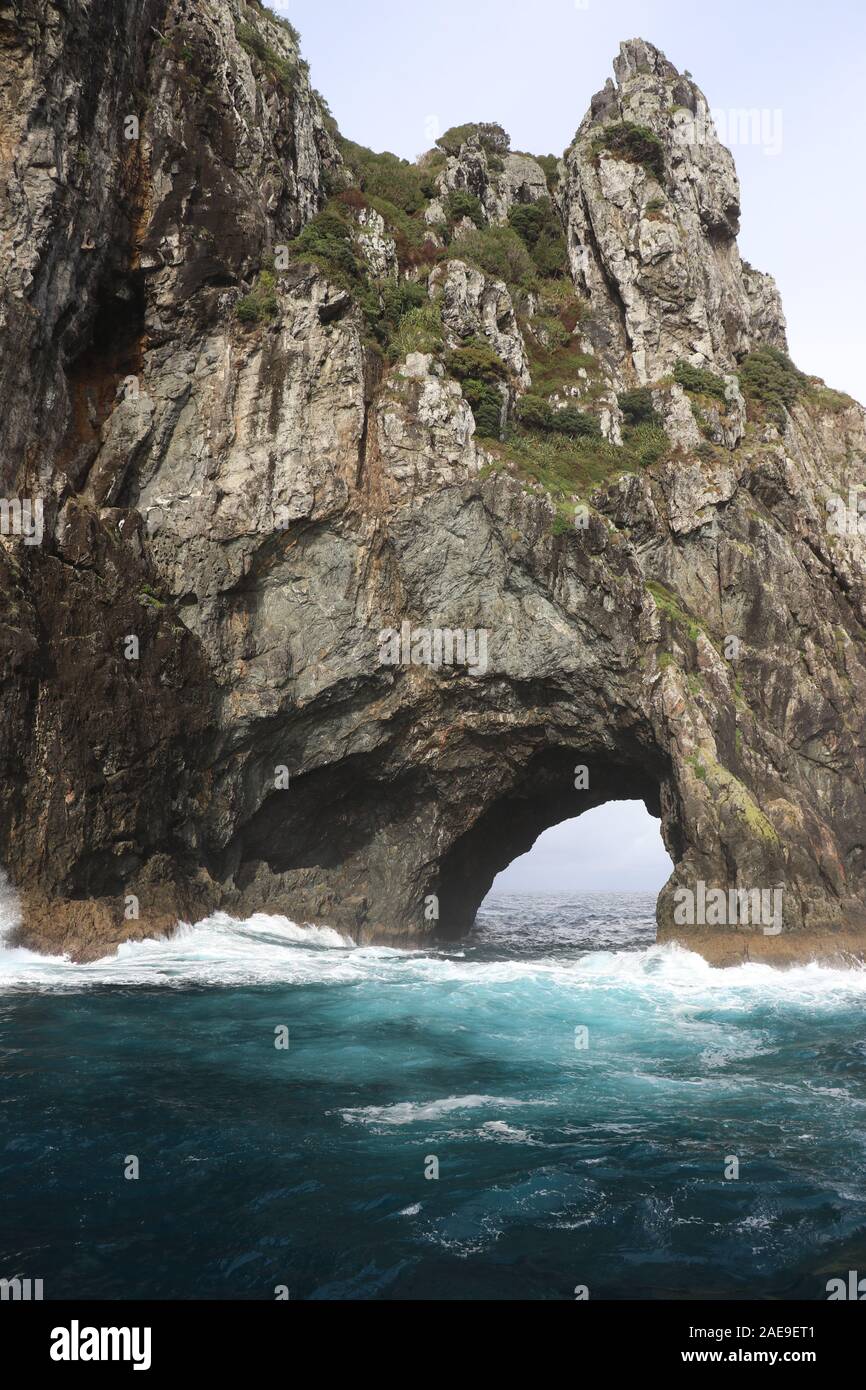 Paihia hole in the rock hi-res stock photography and images - Alamy