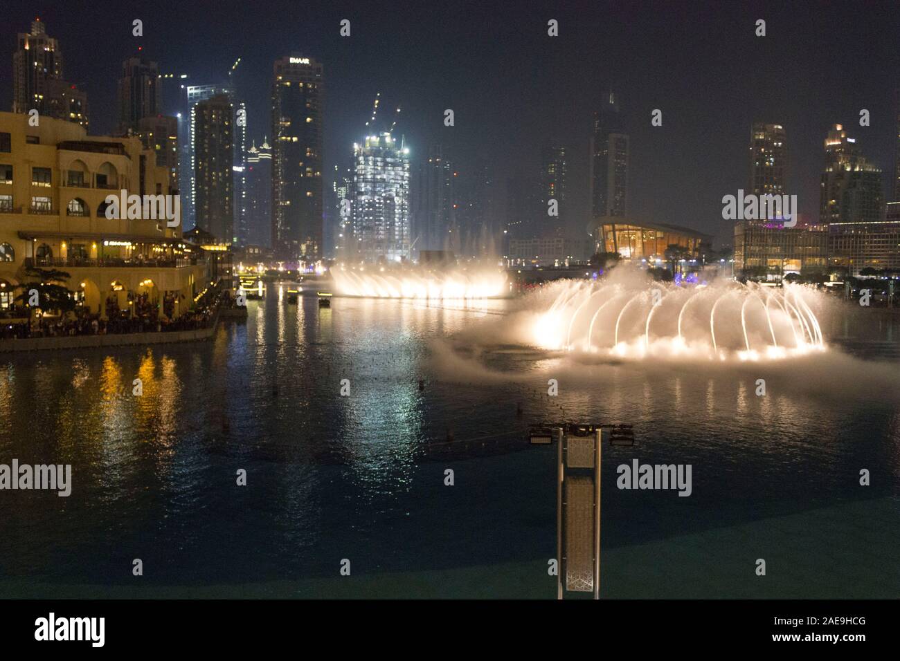 DUBAI, UAE - DECEMBER 25 2017: Dubai dancing fountain at night Stock ...