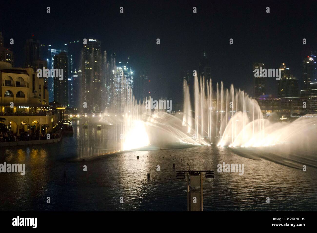 DUBAI, UAE - DECEMBER 25 2017: Dubai dancing fountain at night Stock ...