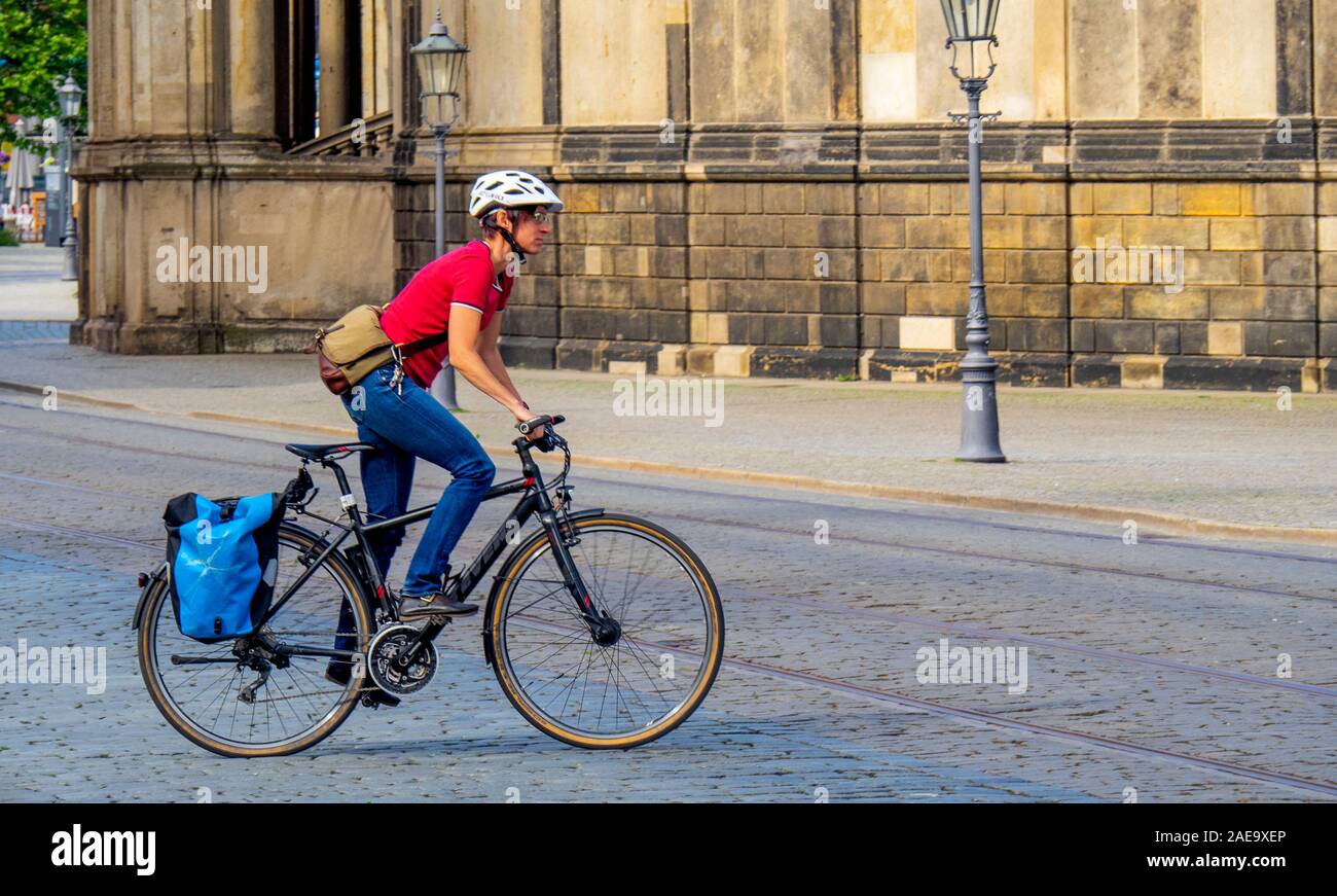 Bicycle Pannier High Resolution Stock Photography And Images Alamy