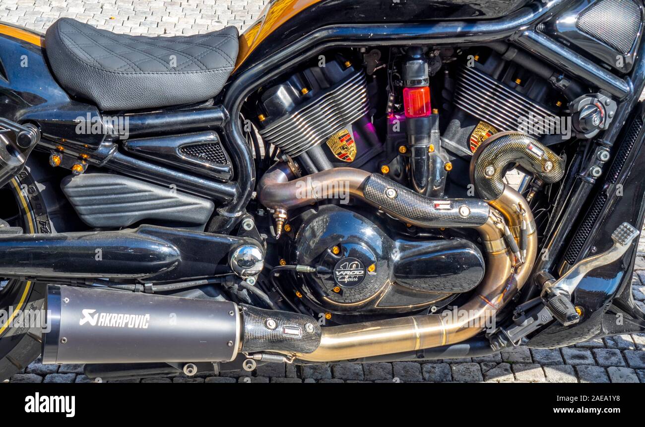 Akrapovic night clearance rod special