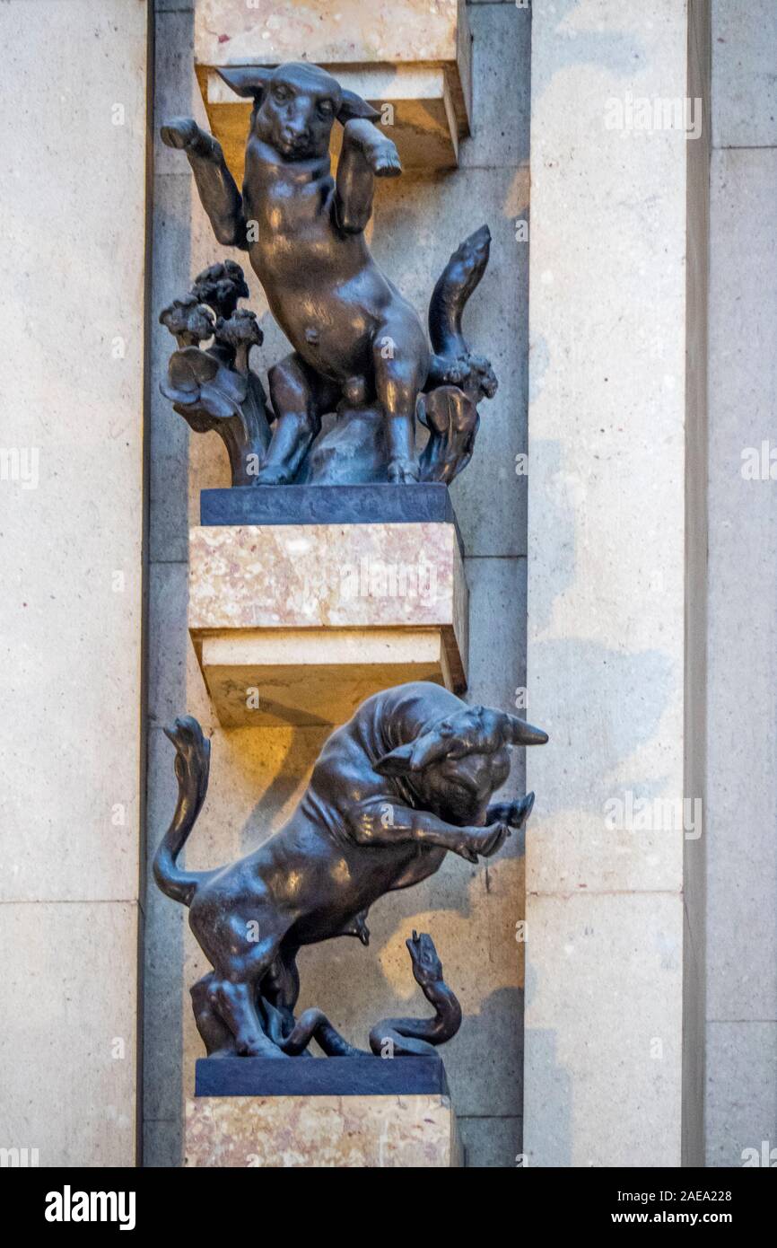 Bronze statuettes hires stock photography and images Alamy