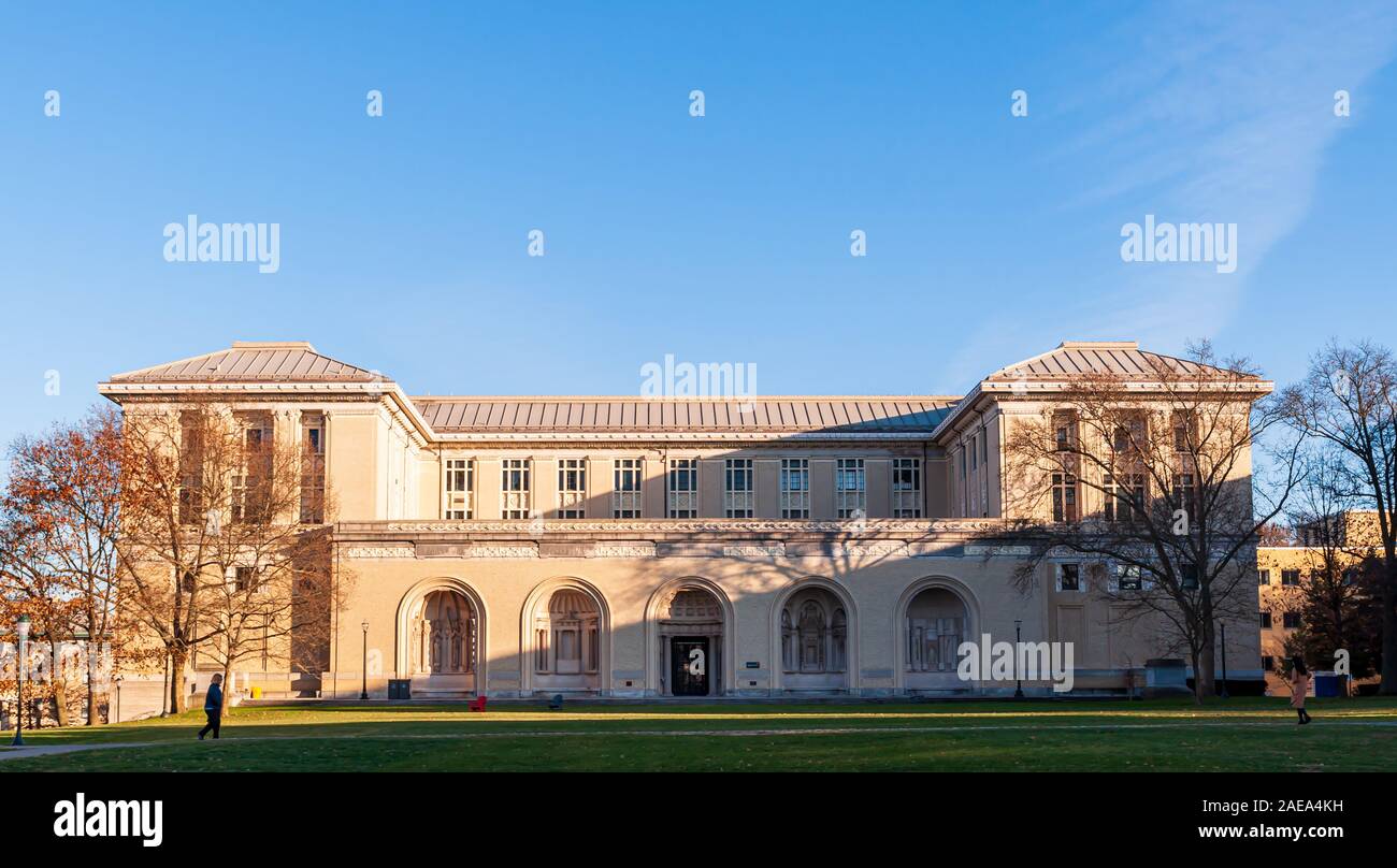 The Alumni Concert Hall and College of Fine Arts building on the campus of Carnegie Mellon University, Pittsburgh, Pennsylvania, USA Stock Photo
