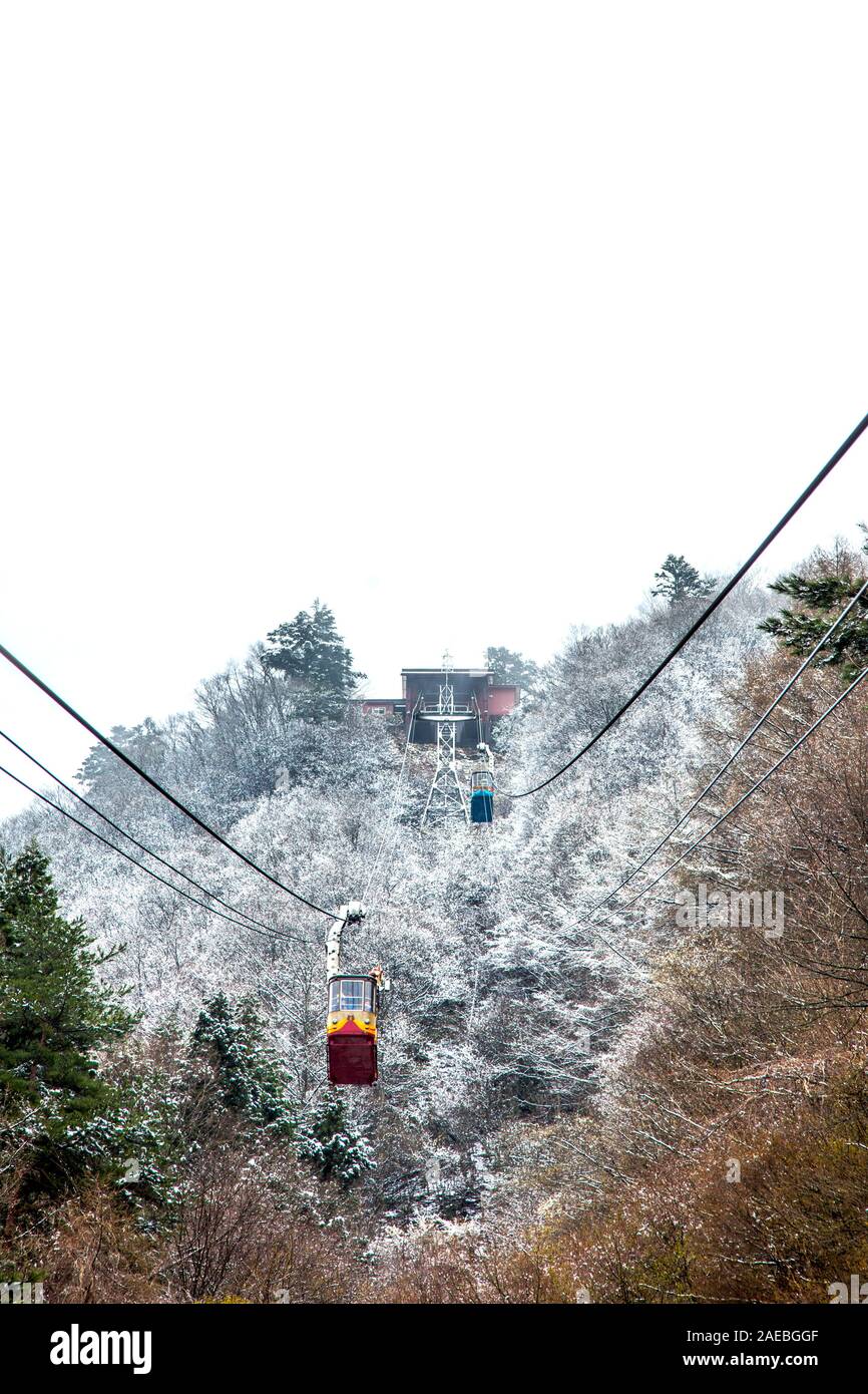 Tenjō-Yama Park Mt. Kachi Kachi Ropeway, cable car to Mt Fuji viewing point, Kawaguchiko, Japan Stock Photo