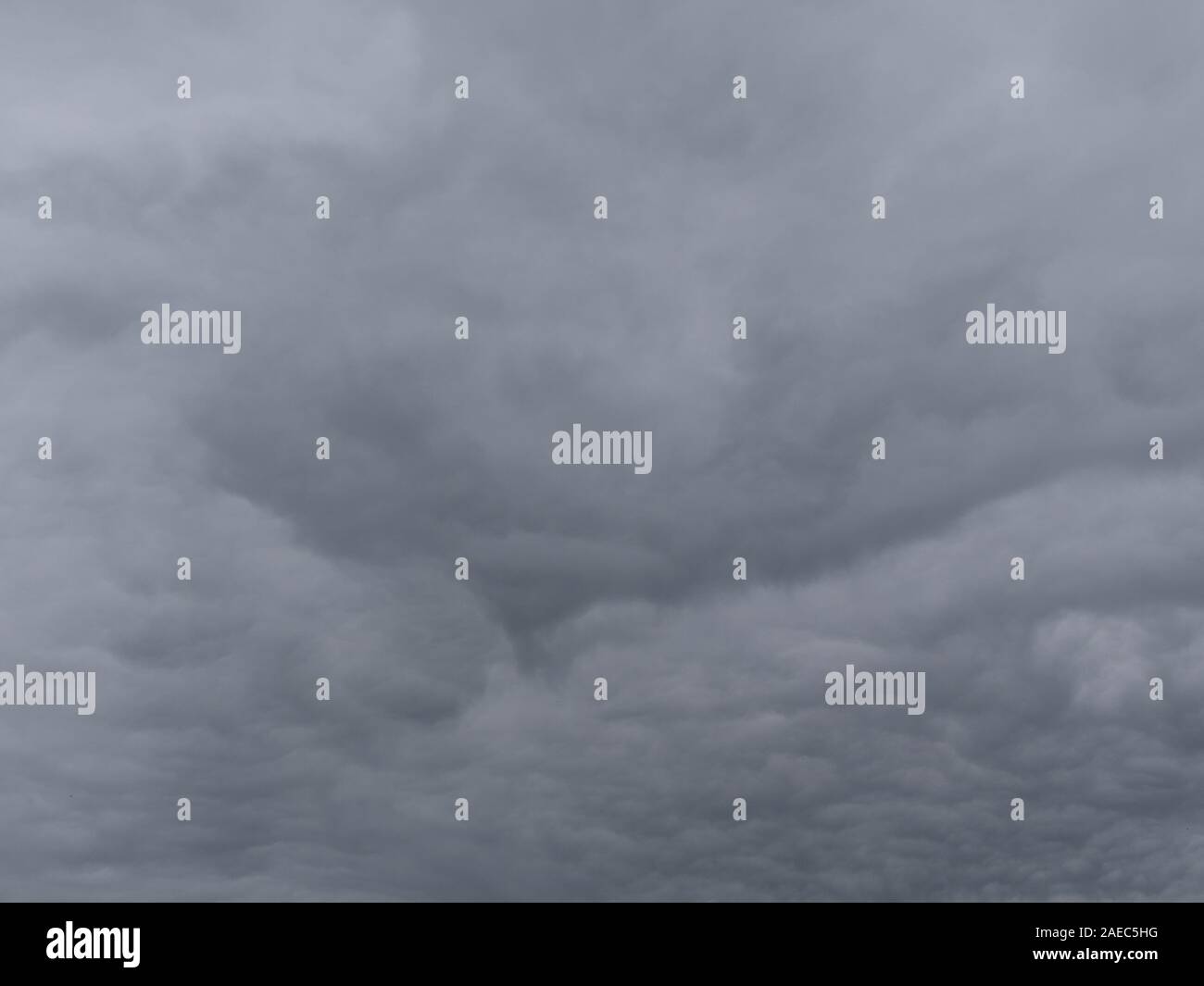 Gray and dark storm clouds before the storm Stock Photo - Alamy