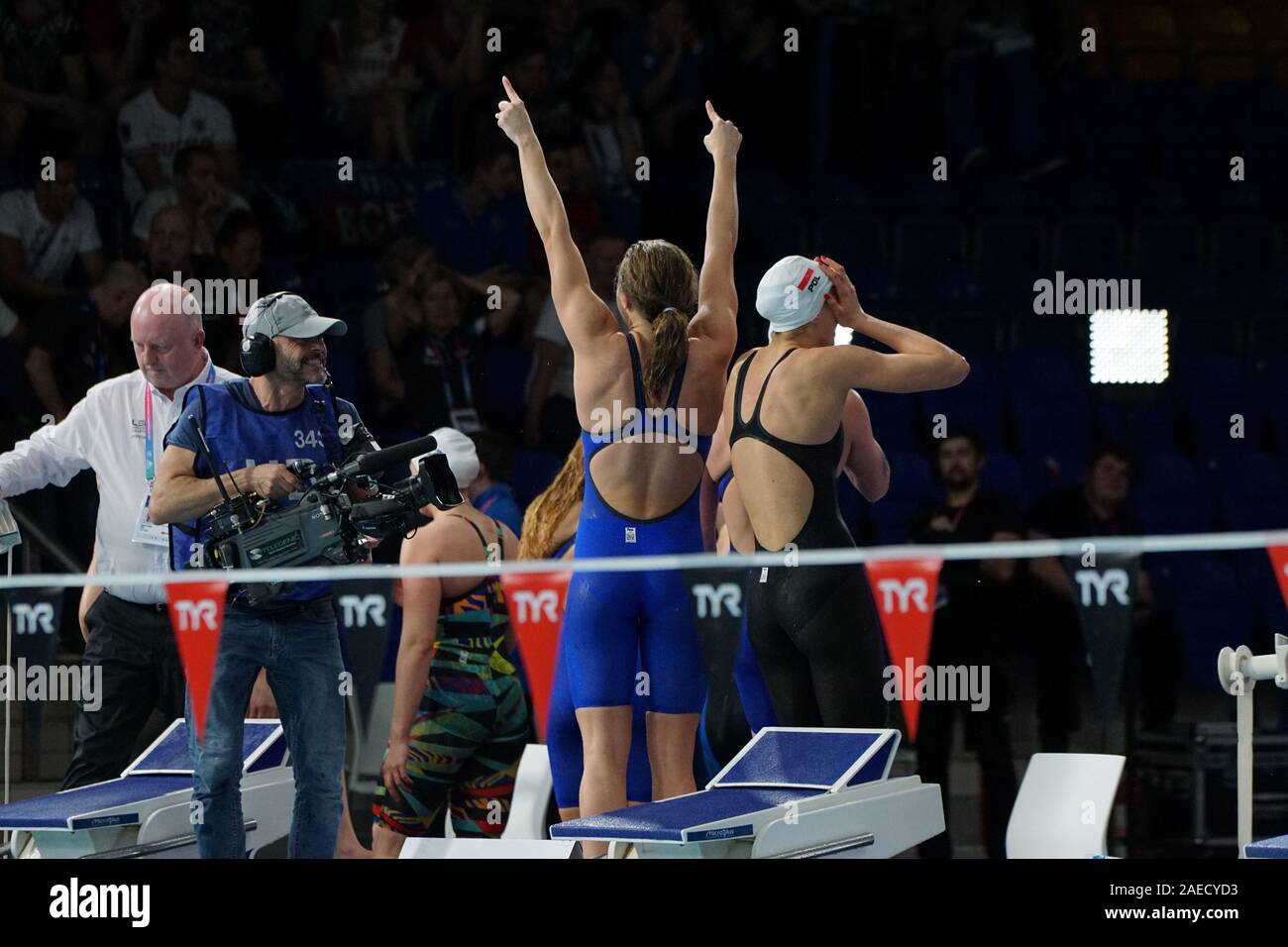 Glasgow, UK. 8th Dec, 2019. Poland wins gold in Womens 4x50 Medley final on LEN European Short Course Swimming Championships 2019, Glashow, UK. Credit: Pawel Pietraszewski/Alamy Live News Stock Photo