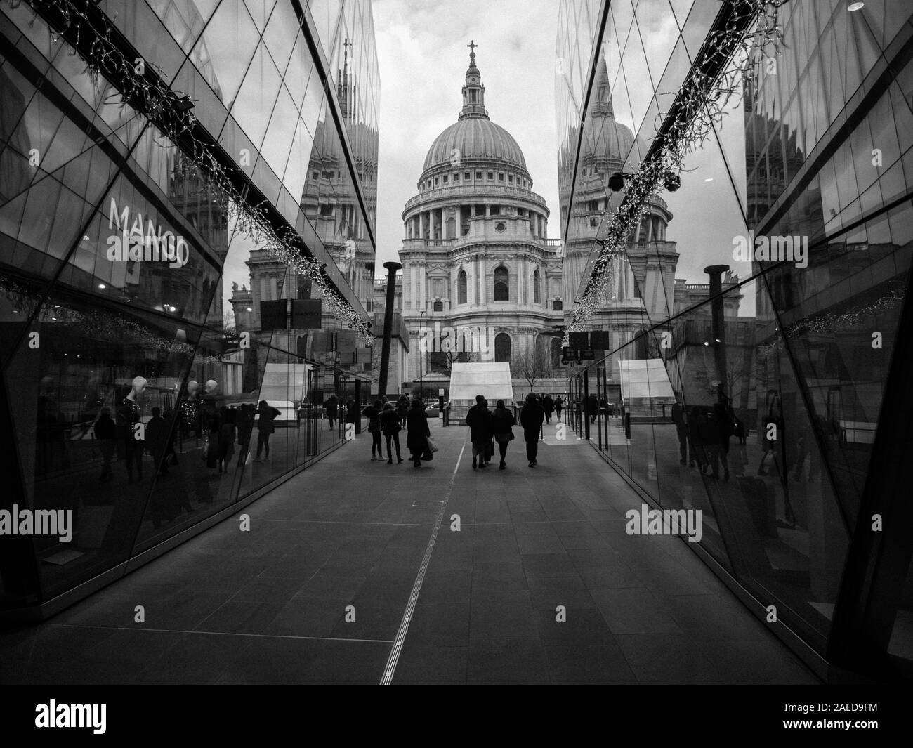 Black and White, St Paul's Cathedral, Reflected in Glass of One New Change Shopping, Centre, London, UK, GB. Stock Photo