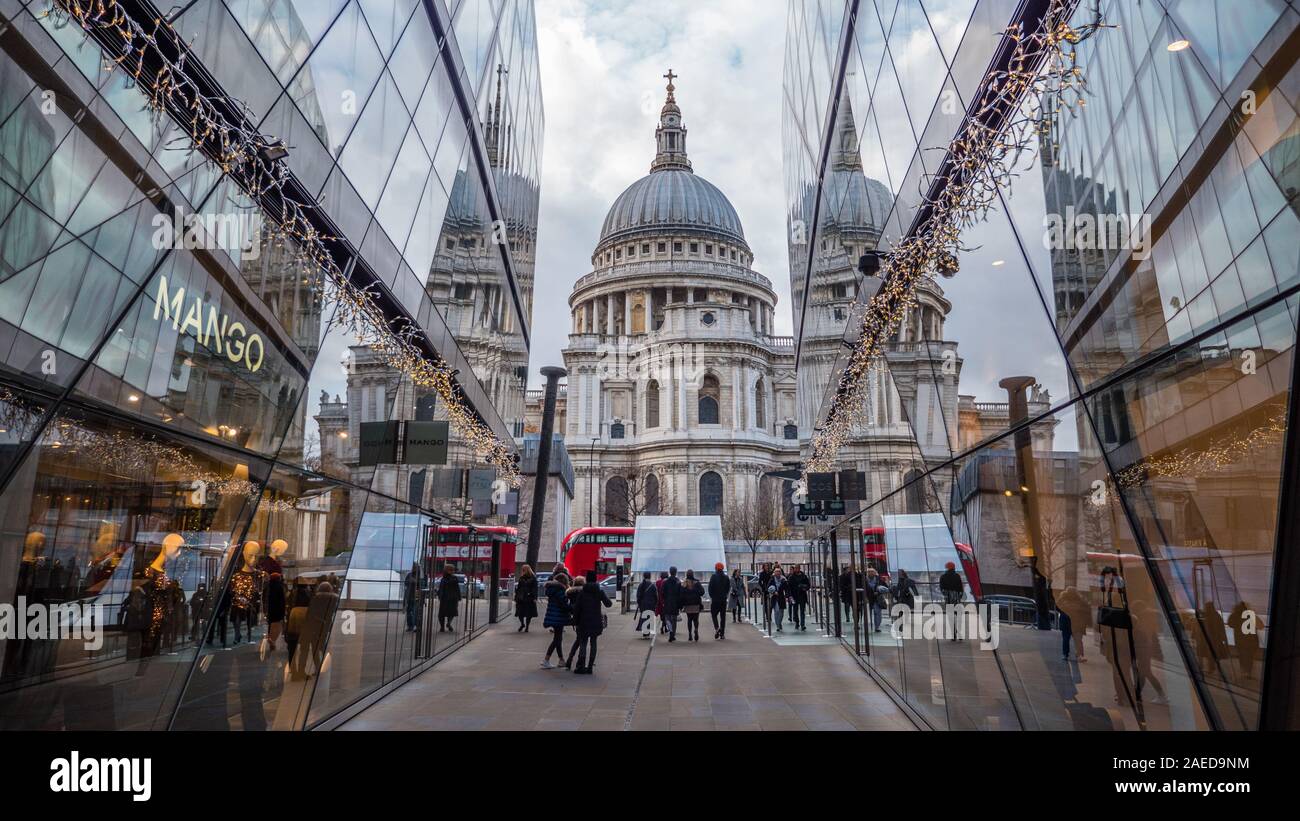 St Paul's Cathedral, Reflected in Glass of One New Change Shopping, Centre, London, UK, GB. Stock Photo