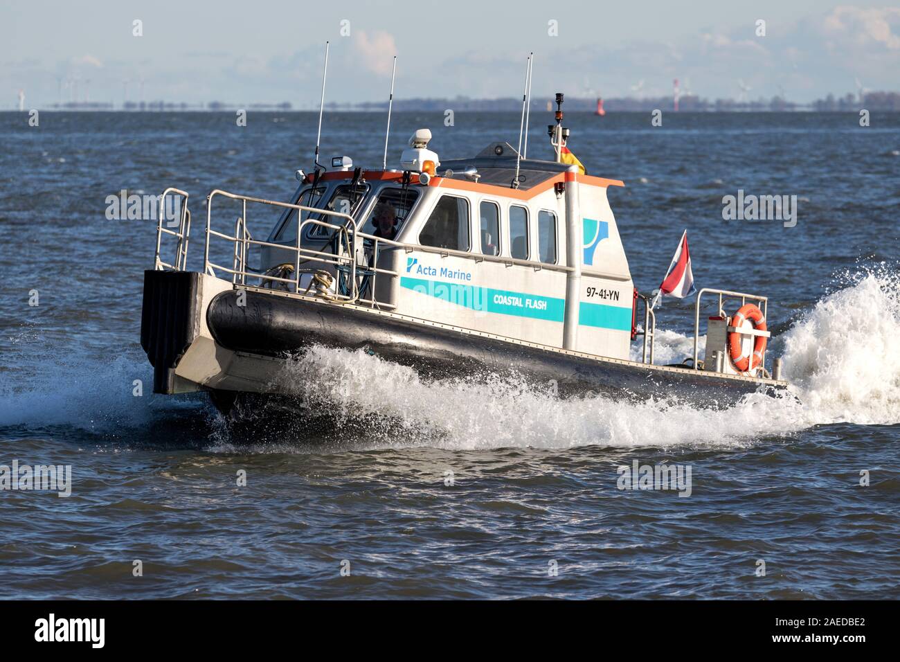 Acta Marine crew tender COASTAL FLASH on the river Elbe Stock Photo