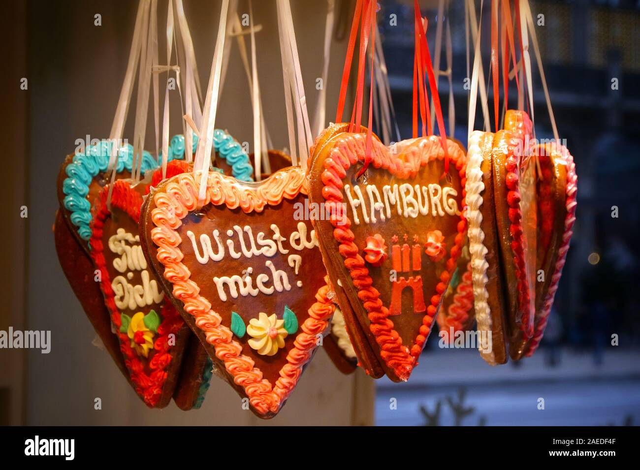 Gingerbread heart germany hires stock photography and images Alamy
