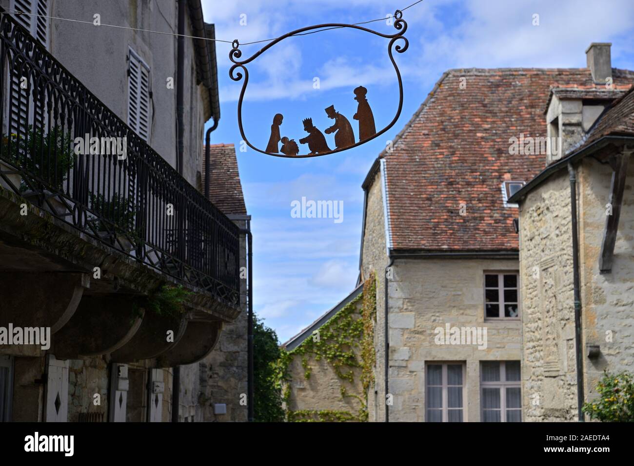 The picturesque village of Flavigny sur Ozerain, Cote d'Or FR Stock Photo