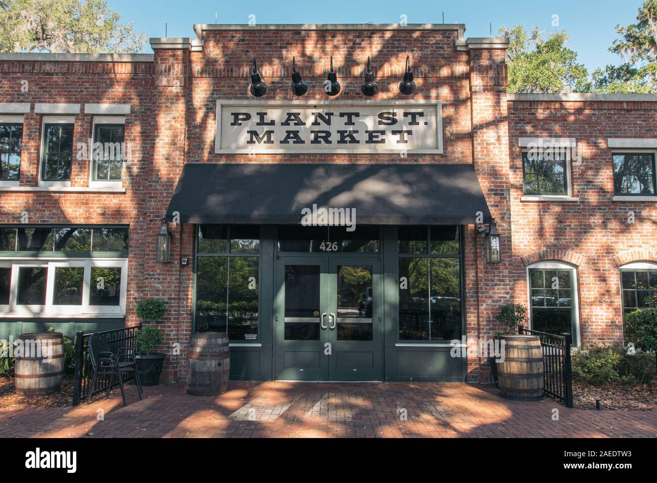 Winter Garden Florida May 29 2019 Plant Street Market A Brick Building Featuring Local Organic Food Vendors Craft Beer Bars And Outside Seating Stock Photo Alamy