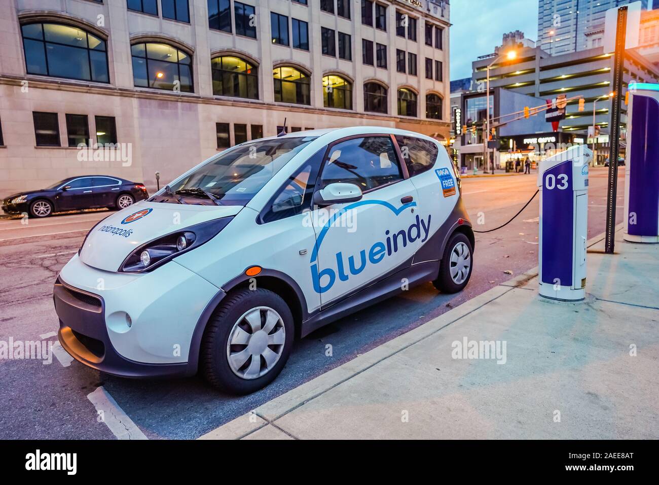 electric car charging station downtown indianapolis Stock Photo Alamy