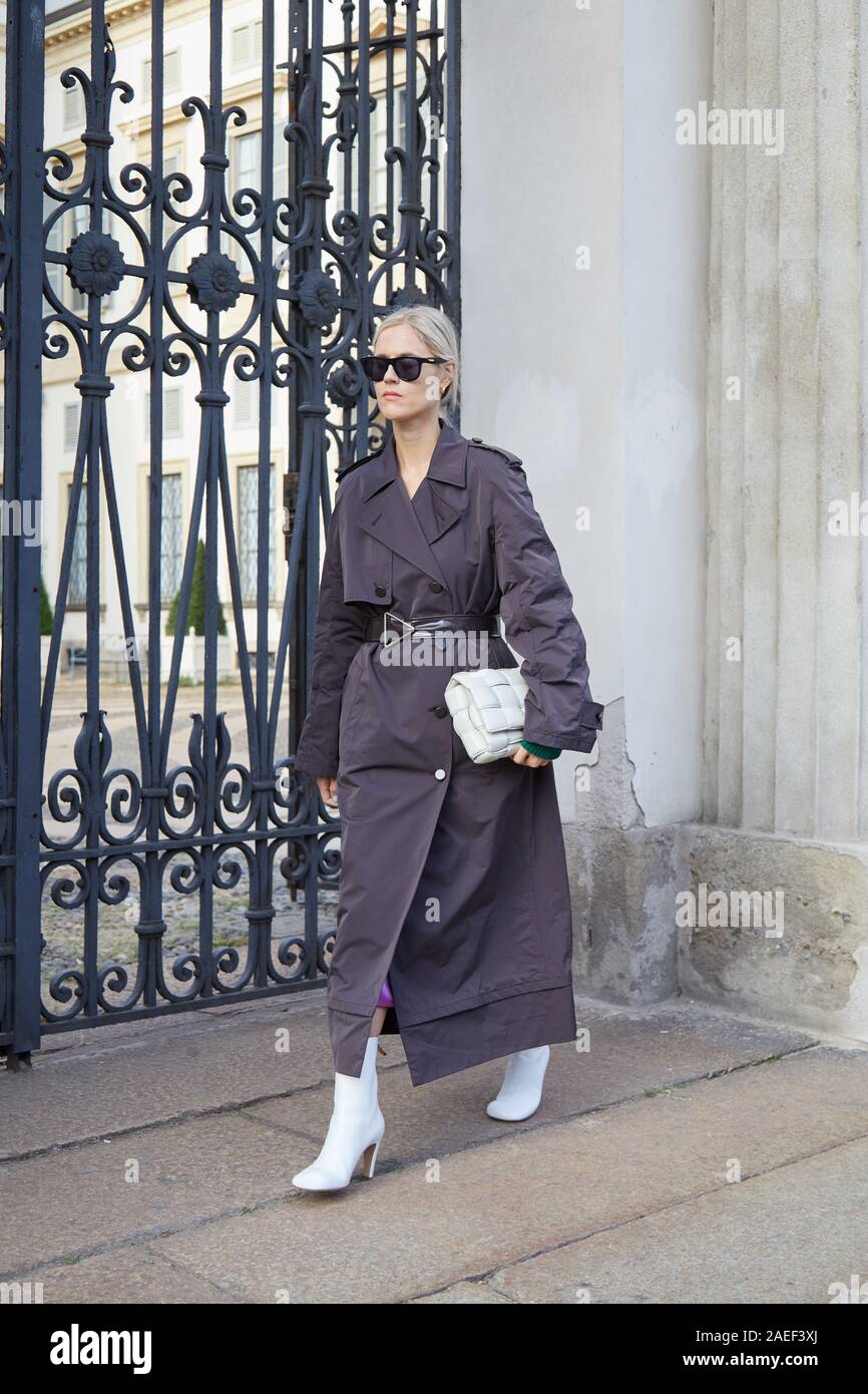 MILAN, ITALY - SEPTEMBER 20, 2019: Linda Tol before Tods fashion show, Milan Fashion Week street style Stock Photo