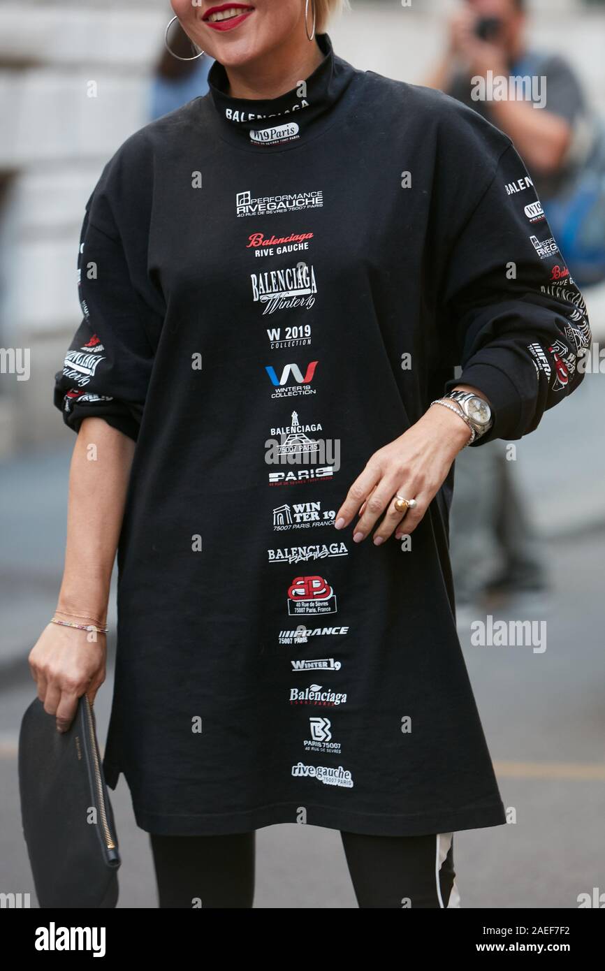 MILAN, ITALY - SEPTEMBER 21, 2019: Woman with black Balenciaga long  sweatshirt before Giorgio Armani fashion show, Milan Fashion Week street  style Stock Photo - Alamy