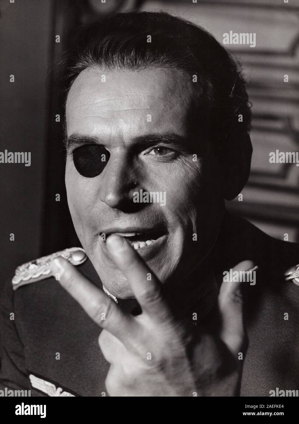 Wolfgang Preiss, deutscher Schauspieler und Synchronsprecher, im Spielfilm 'Der 20. Juli', Deutschland 1955. German actor and dubbing actor Wolfgang Preiss in the movie 'Der 20. Juli', Germany 1955. Stock Photo