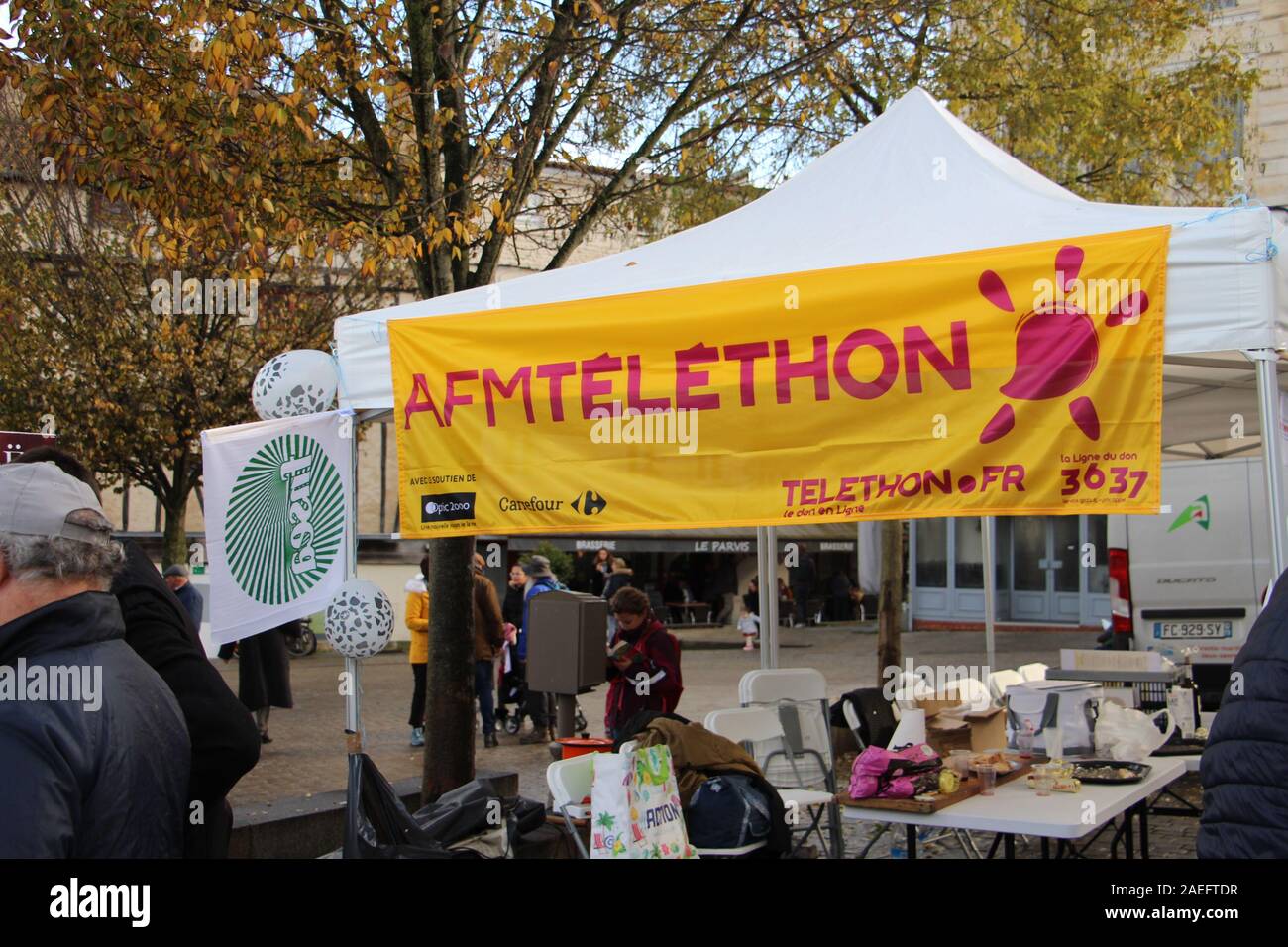 For the 3rd consecutive year, the FNSEA79 and the Young Farmers (JA79) held a booth before Les Halles as part of the Telethon Stock Photo