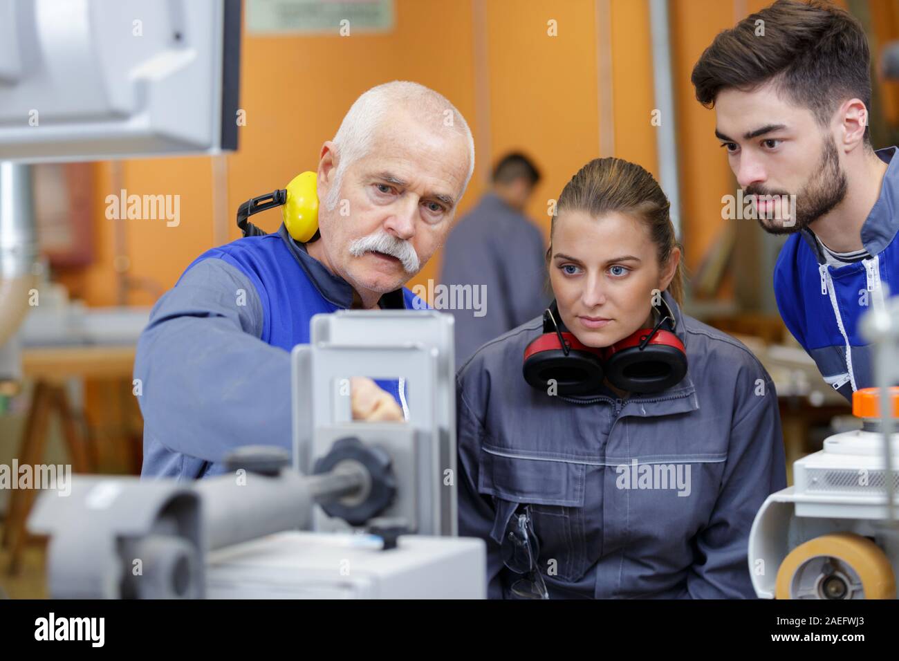 Senior carpenter female apprentice hi-res stock photography and images ...