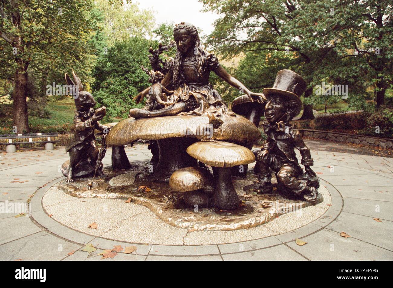 Alice in Wonderland statue, Central Park, United States of America