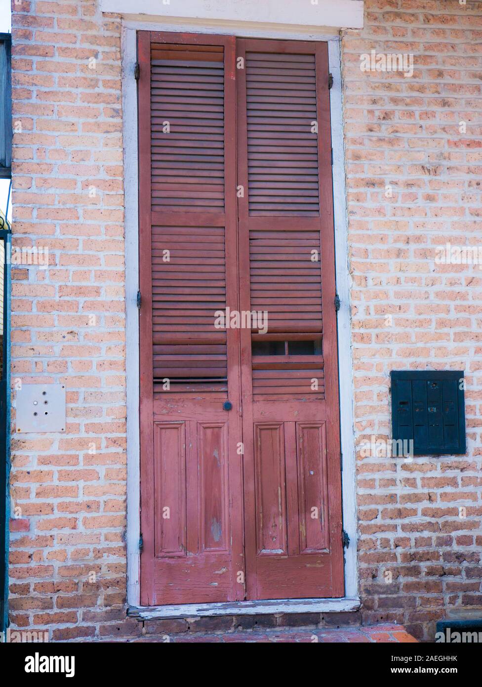 Old door of a house in the frenc quarter, New Orleans, Louisiana, USA Stock Photo Alamy