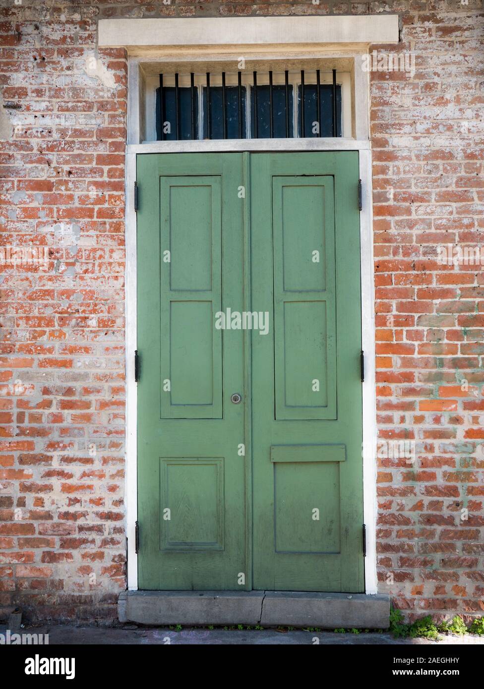Old door of a house in the frenc quarter, New Orleans, Louisiana, USA Stock Photo Alamy