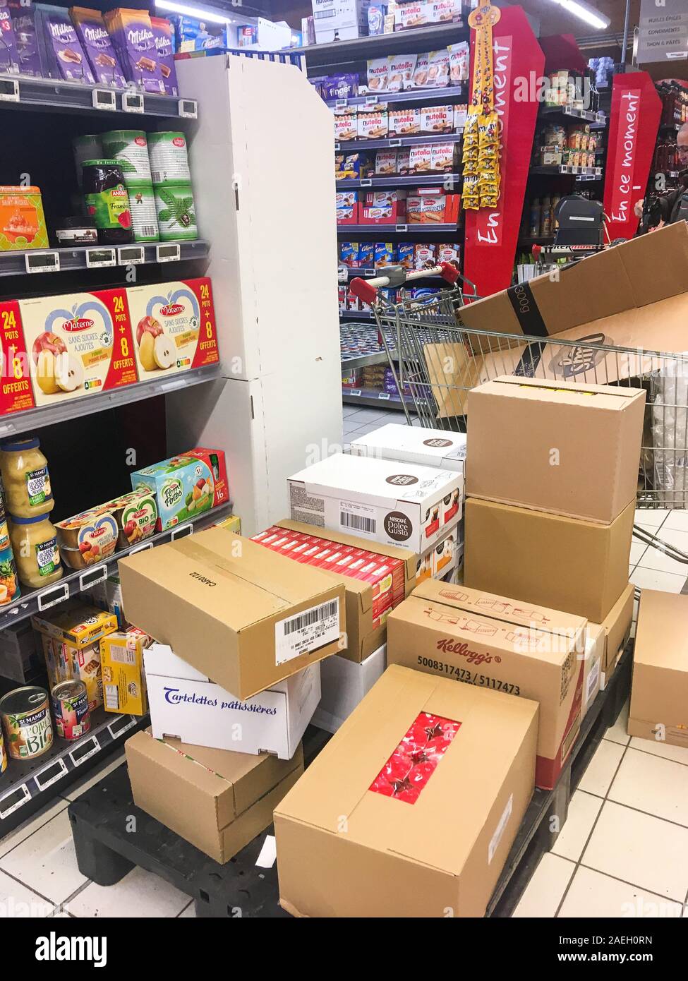 Shelf placement, supermarket, Lyon, France Stock Photo Alamy