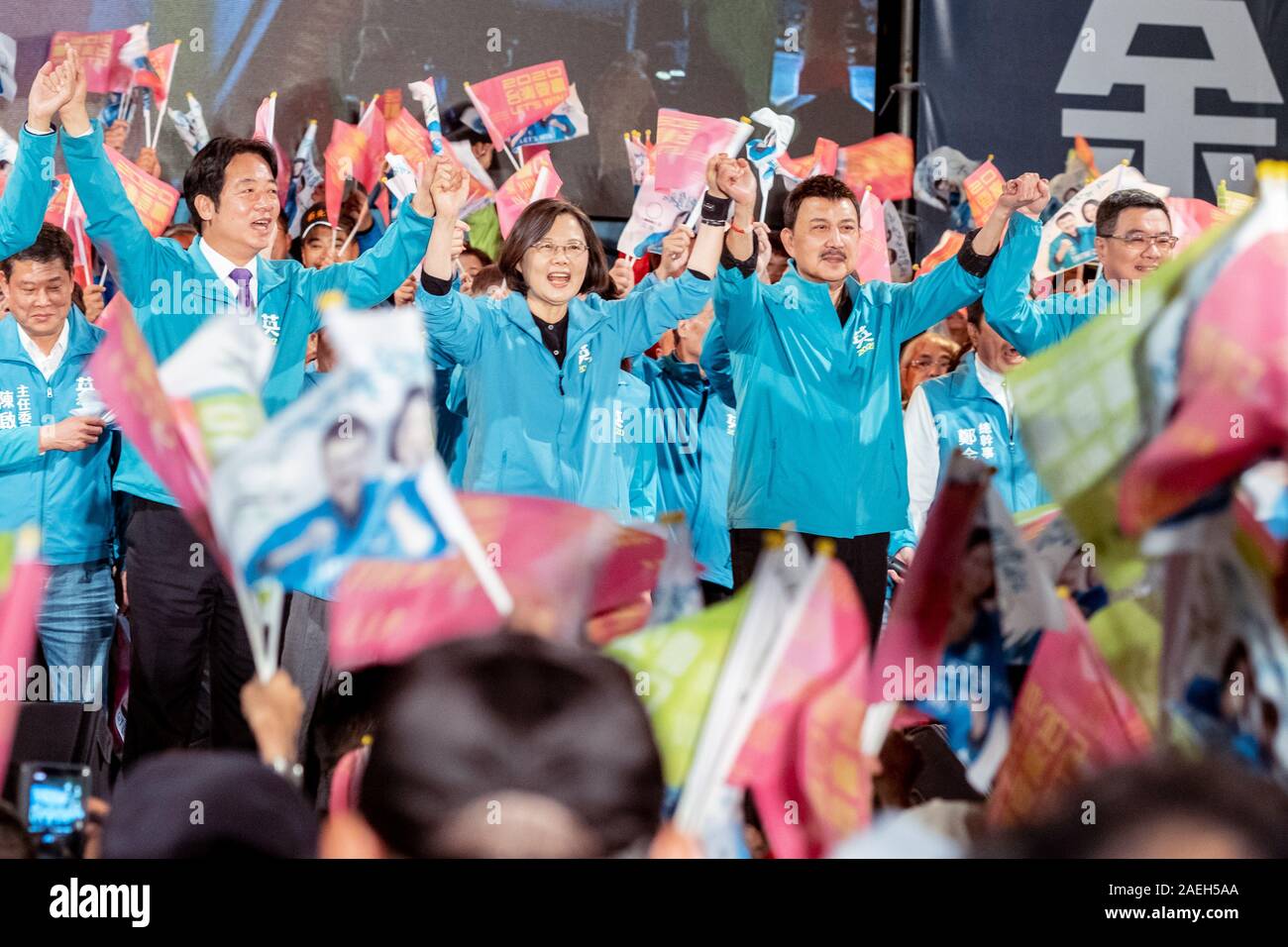 Taiwan election 2020 : Let's win Taiwan. President candidate Tsai Ing-Wen meeting in Taipei Sancheong. With her, the candidate to the legislative election, Yu Tian Stock Photo