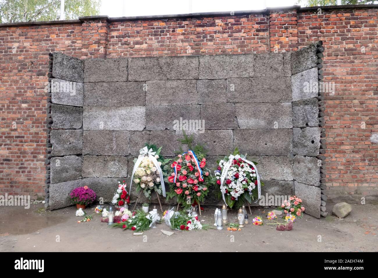 The Death Wall was where thousands of Polish prisoners were executed. Block 11 was a punishment, torture and execution prison inside Auschwitz I Conce Stock Photo