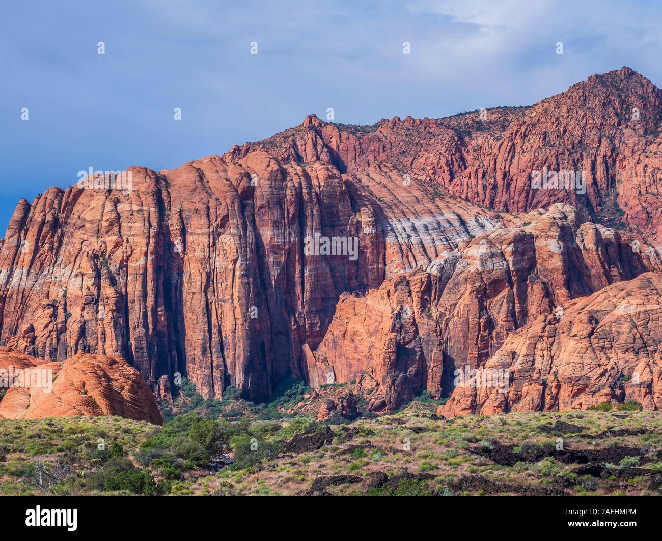 Red Navajo sandstone cliffs, Snow Canyon State Park, Saint George, Utah ...