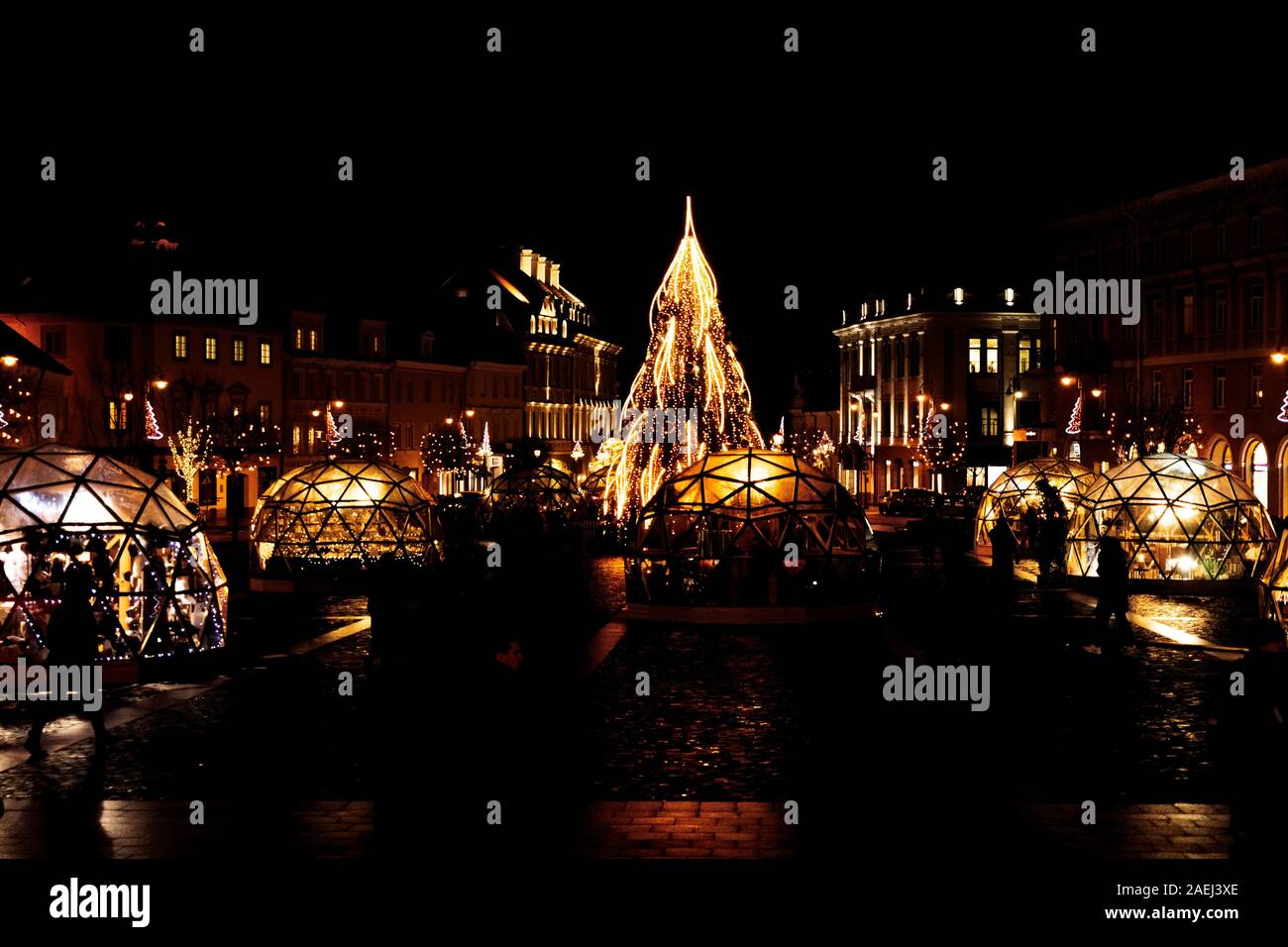 Vilnius, Lithuania - December 09, 2019: Christmas tree and Christmas market in Town Hall, Vilnius, Lithuania Stock Photo