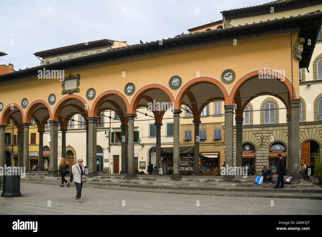 Loggia del Pesce in Piazza dei Ciompi square in the historic centre of Florence, Unesco World Heritage Site, with people and tourists, Tuscany, Italy Stock Photo