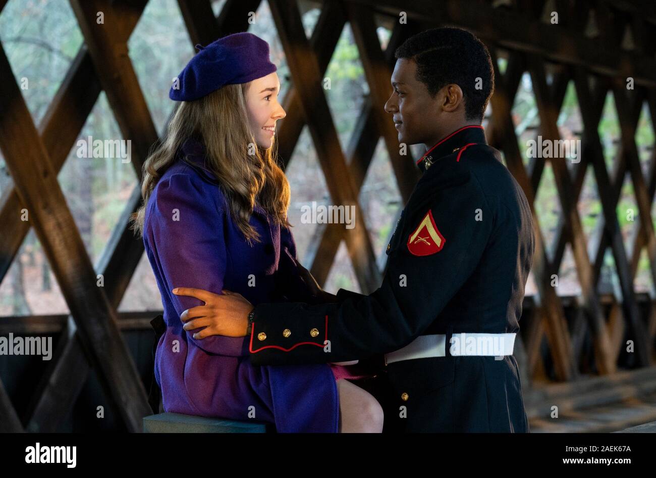 DOLLY PARTON'S HEARTSTRINGS, from left Holly Taylor, Shane Paul McGhie