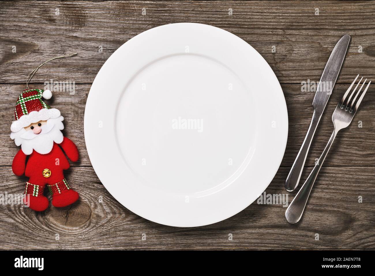 wooden toy plates and cutlery