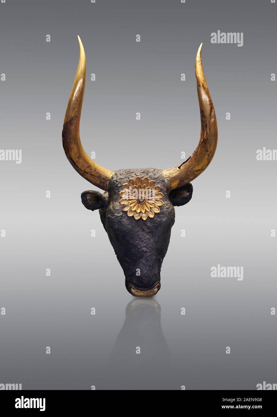 Mycenaean silver rhyhon of a bulls head with gold horns, Grave IV