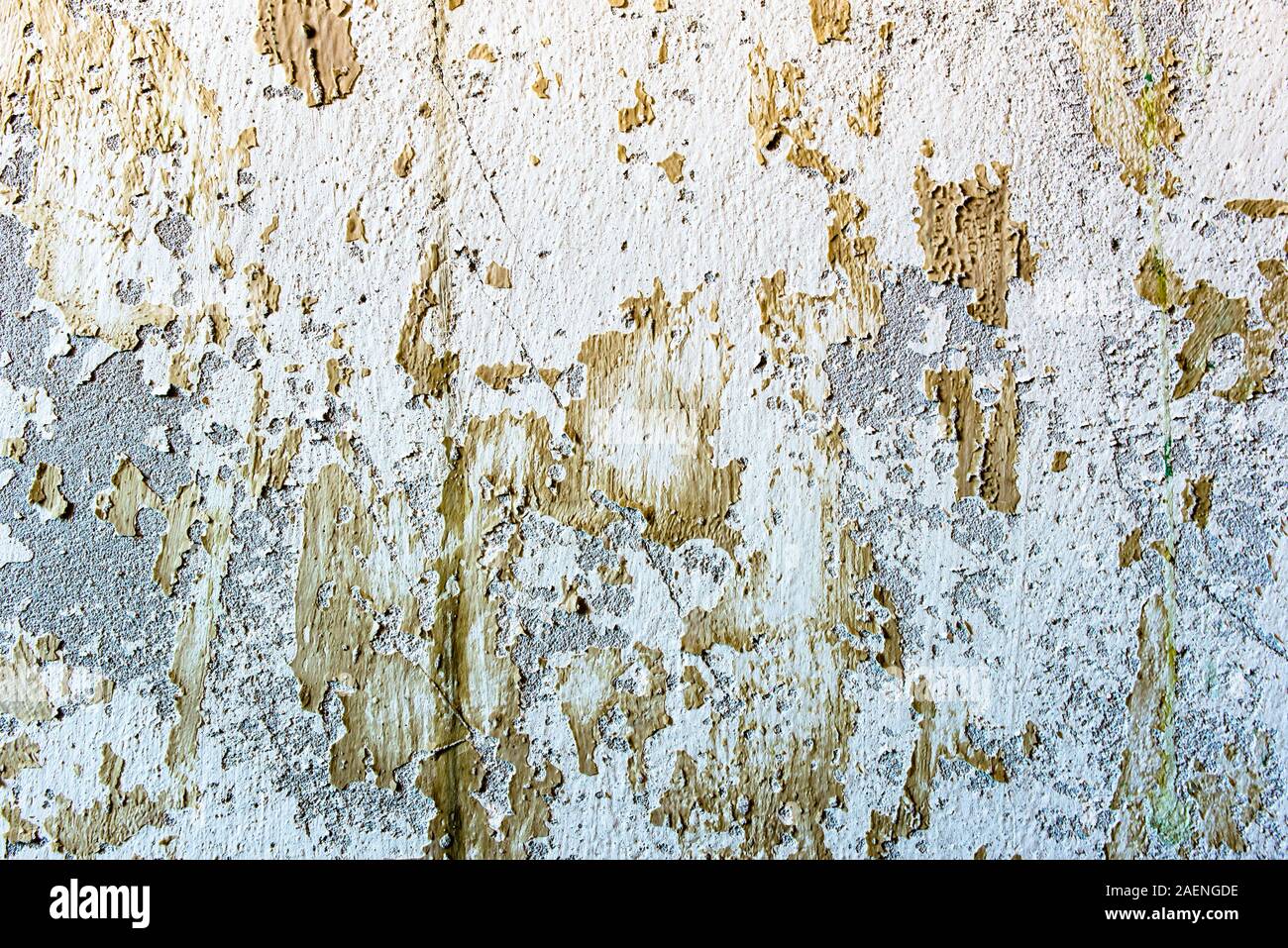 White texture of wall with peeled paint, background Stock Photo - Alamy