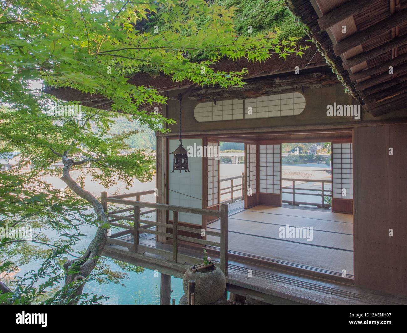 Japanese architecture, thatch roof, sliding shoji wall panels, tatami floor, Furoan hermitage, Garyusanso, Ozu, Ehime, Shikoku Japan Stock Photo