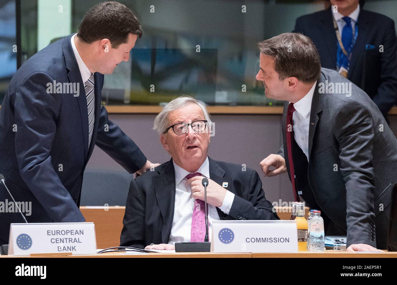 Belgium, Brussels, on Friday, June 21, 2019: Jean-Claude Juncker attending the European Summit of Heads of State, here talking with Martin Selmayr and Stock Photo