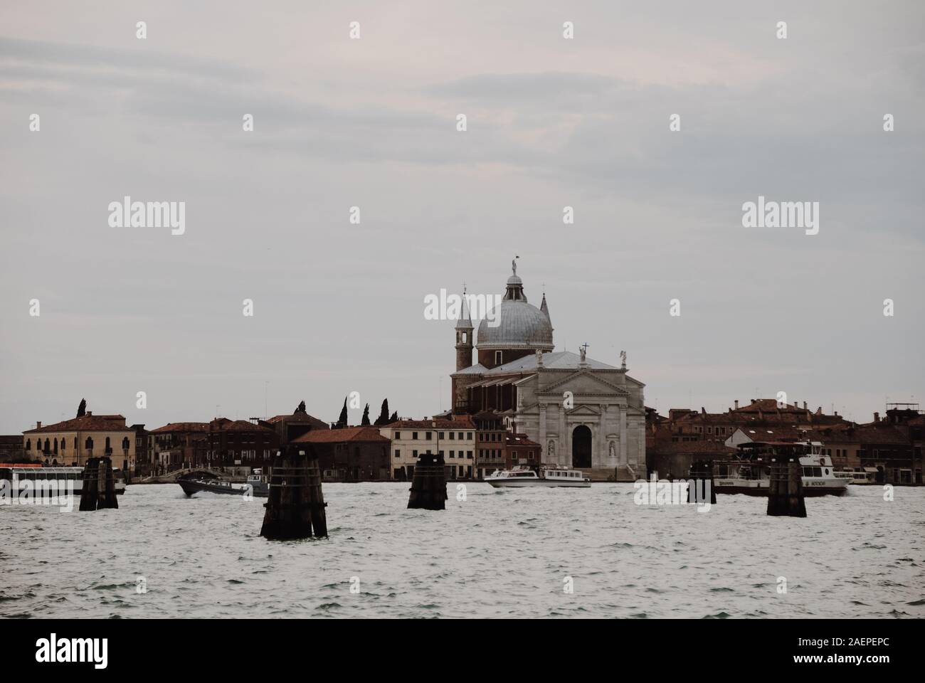 Big water channel street hi res stock photography and images Alamy