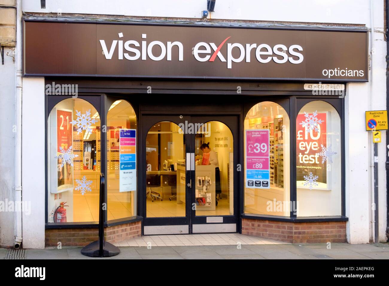 Vision express uk hires stock photography and images Alamy