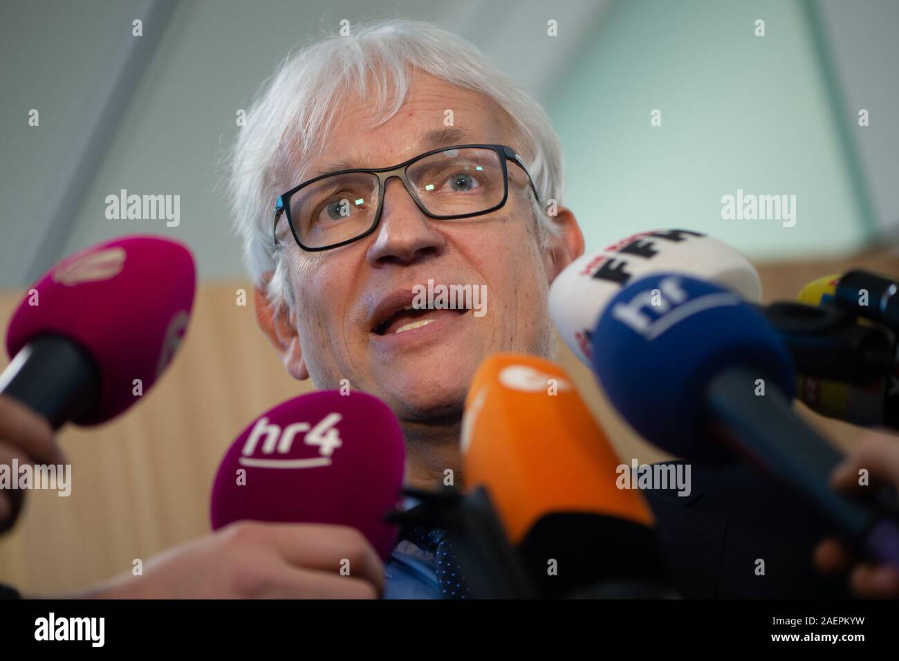 Kassel, Germany. 10th Dec, 2019. Jürgen Resch, Managing Director of Deutsche Umwelthilfe, issued a press statement after the ruling was handed down in the Hessian Administrative Court. In an appeal against an action brought by Deutsche Umwelthilfe, the court is dealing with possible bans on diesel driving in the city of Frankfurt am Main. Credit: Swen Pförtner/dpa/Alamy Live News Stock Photo