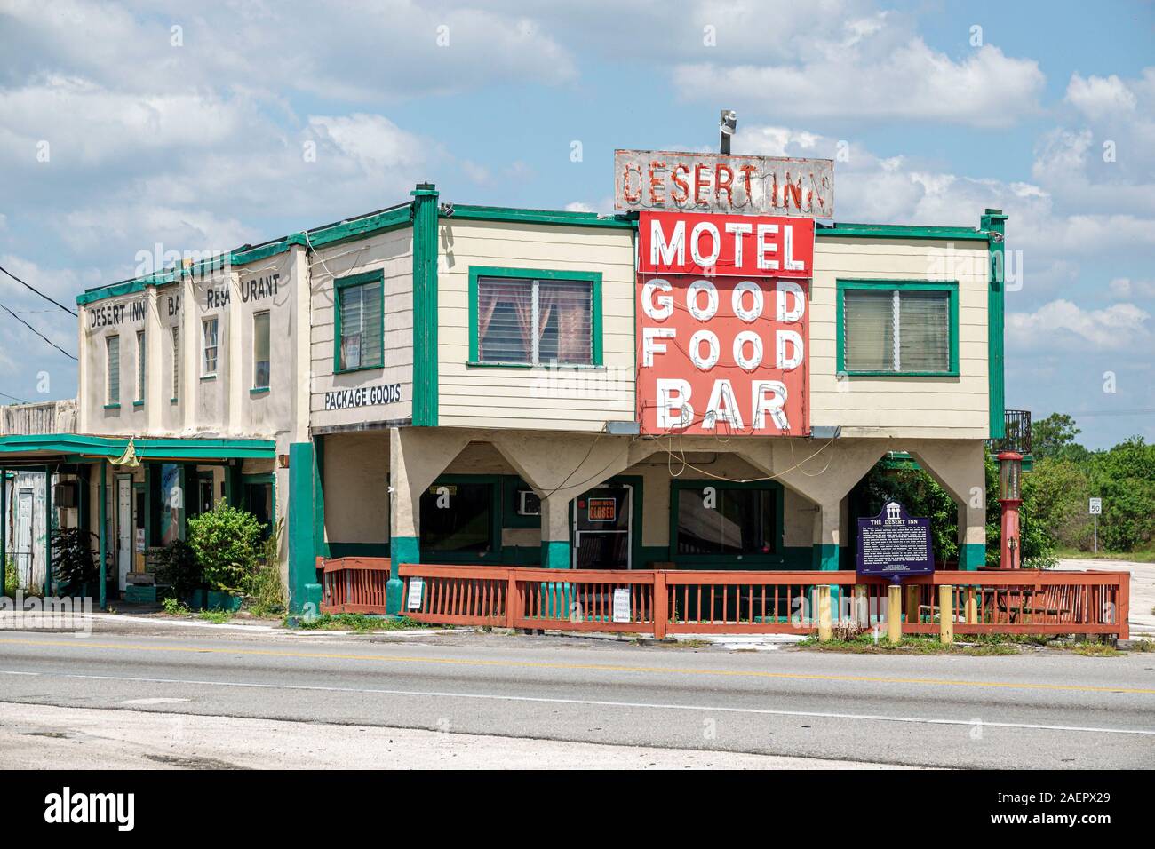 Florida,Yeehaw Junction,Desert Inn Motel,Wilson's Corner,historic site,Kenansville Road,SR 60,National Register of Historic Places,exterior,Good Food Stock Photo