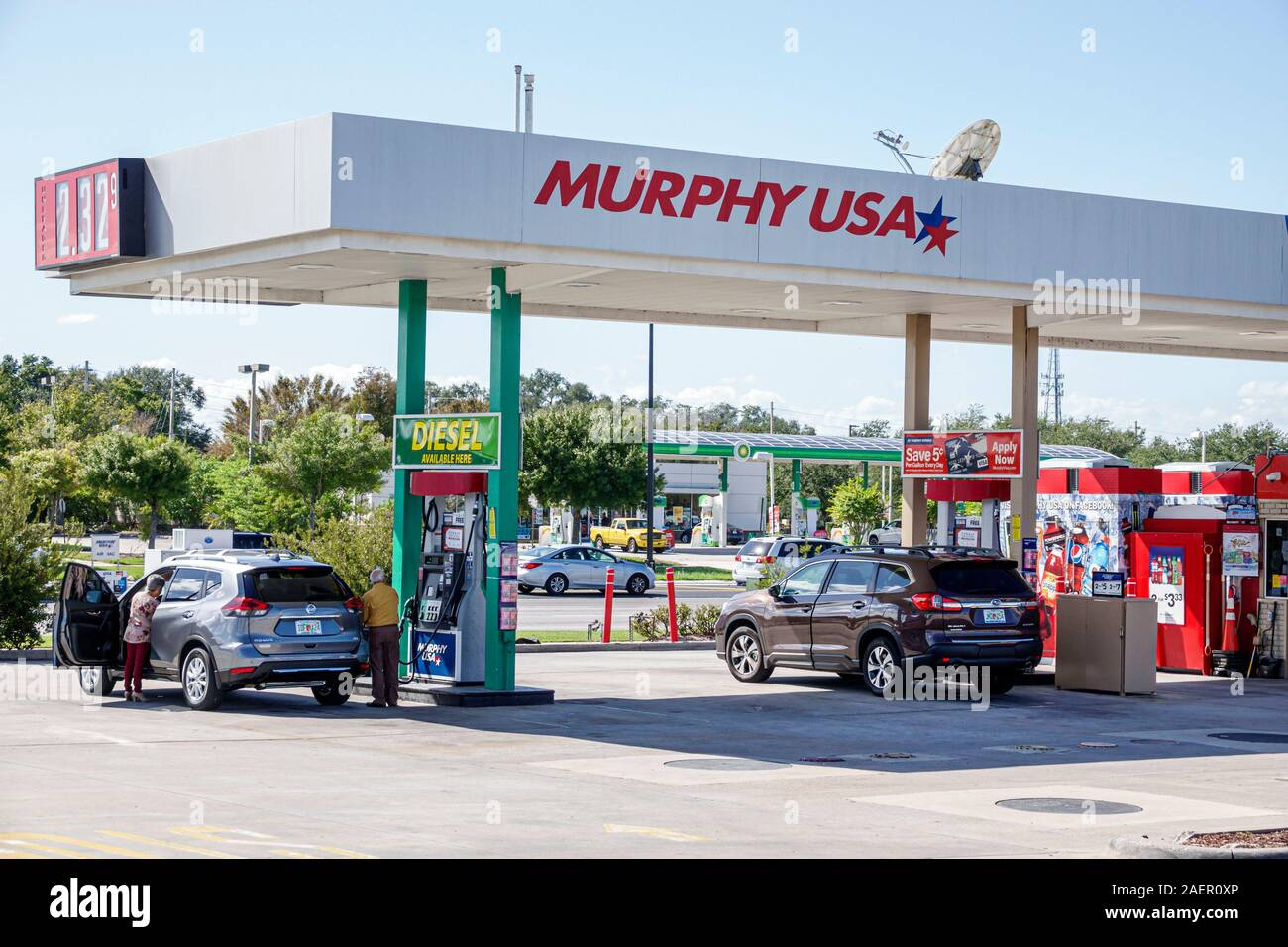 St. Saint Cloud Florida,Walmart,Murphy USA,gas petrol station,canopy,cars,pumps,diesel,self-service,FL191110185 Stock Photo