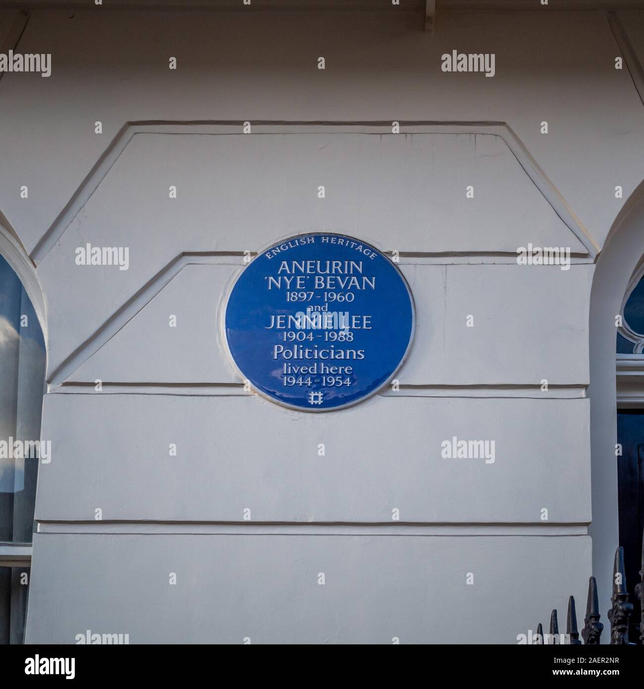 Blue Plaque on house in London where Aneurin 'Nye' Bevan and Jennie Lee lived. Stock Photo