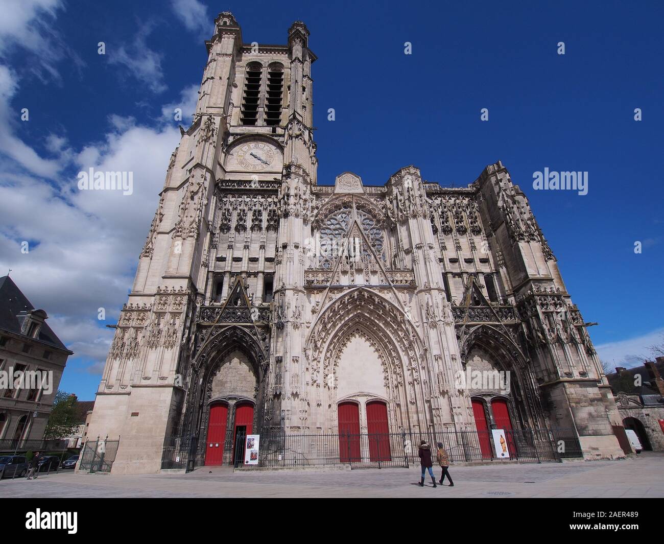 Cathédrale Saint-Pierre-et-Saint-Paul de Troyes. Troyes Cathedral, France  Stock Photo - Alamy