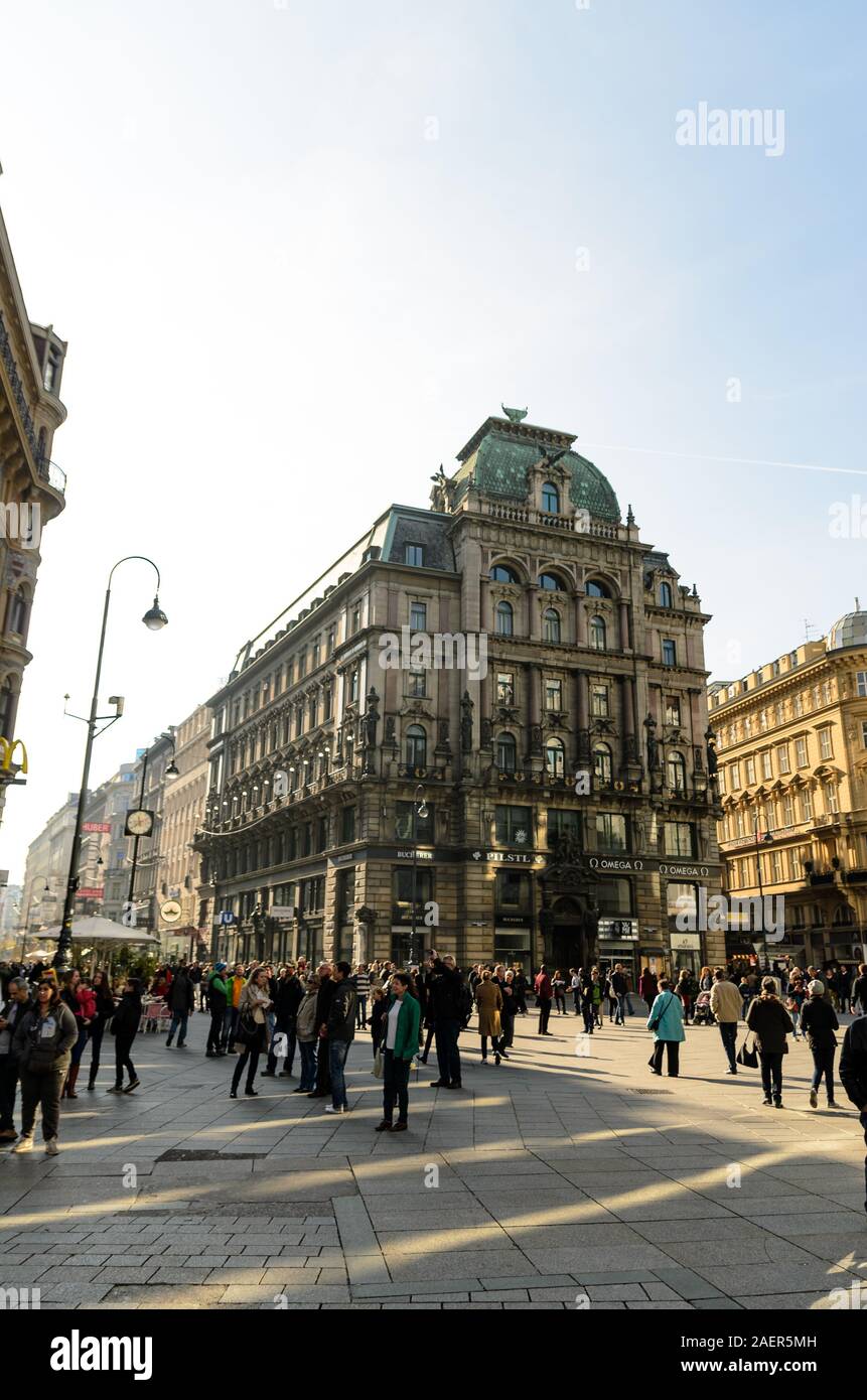 Crowd of people at the Stephansplatz in Vienna, Austria. View of famous ...