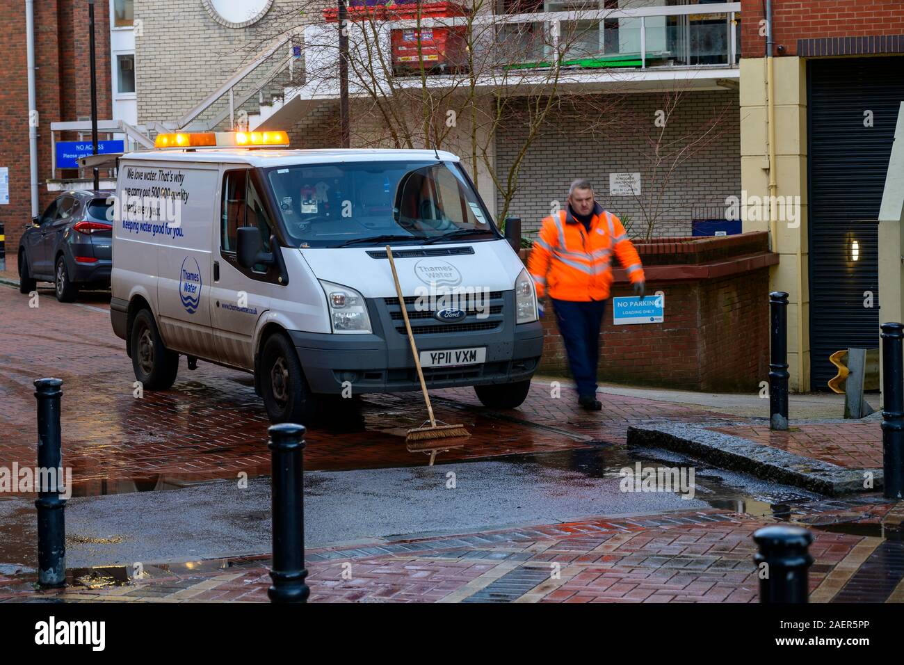Thames water water leak hires stock photography and images Alamy