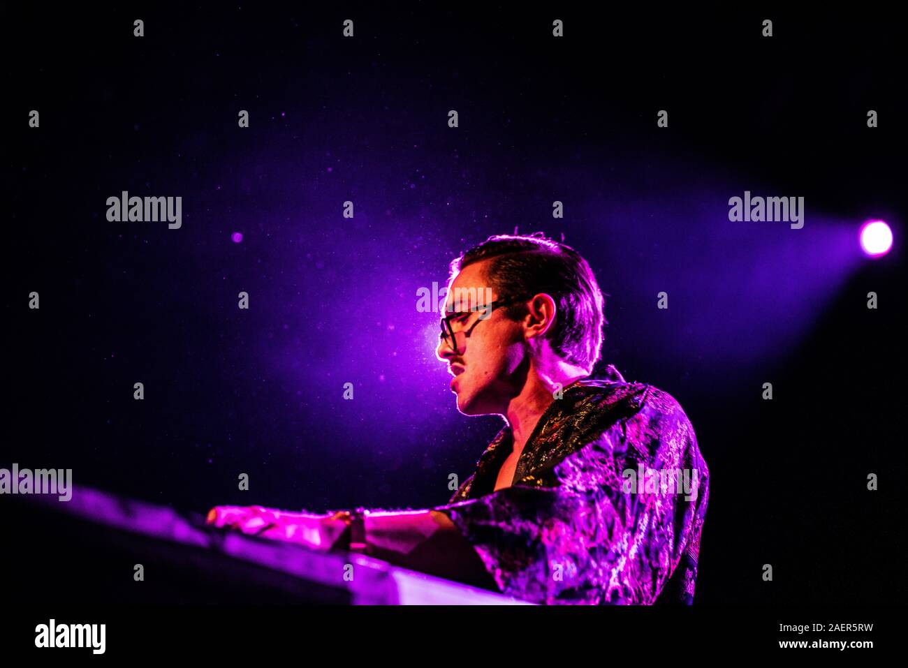 Silent music hi-res stock photography and images - Page 10 - Alamy