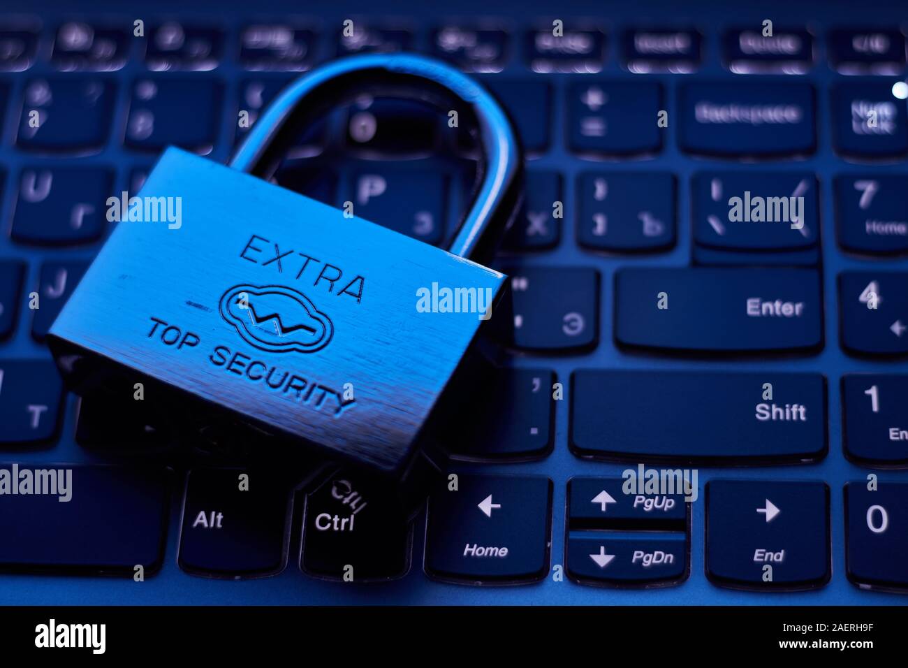 Парольная защита информации. Защита данных паролем. Информационная безопасность пароли. Электронный зажита клаба. Пароль.