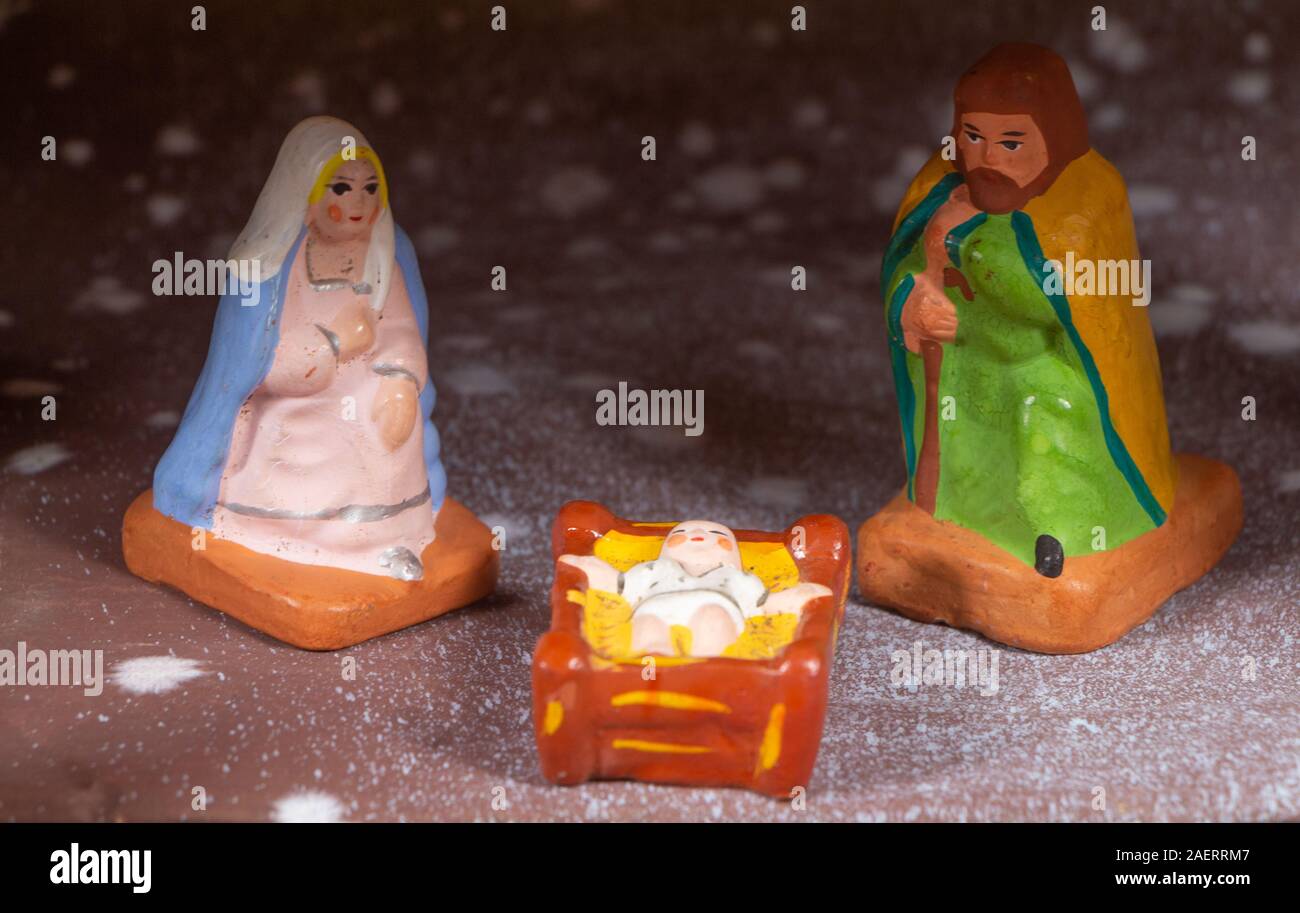Nativity Scene With Provencal Christmas Crib Figures In Terracotta 